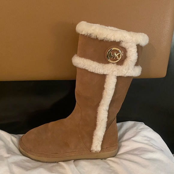 Authentic Michael kors suede fur boots tan - Picture 1 of 11